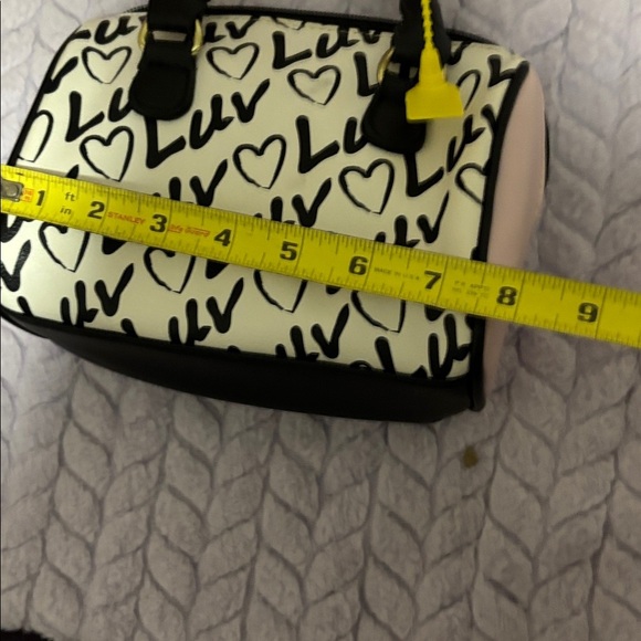 Betsey Johnson Black and White 'Luv' Cosmetic Bag - Picture 6 of 8